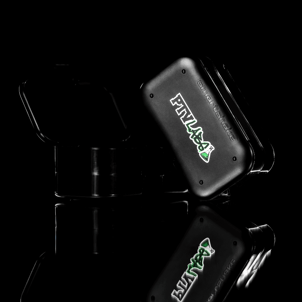 Vitamiinilaatikko ja säilytyslokerot – musta Smartshake-pillerikotelo urheilijoille