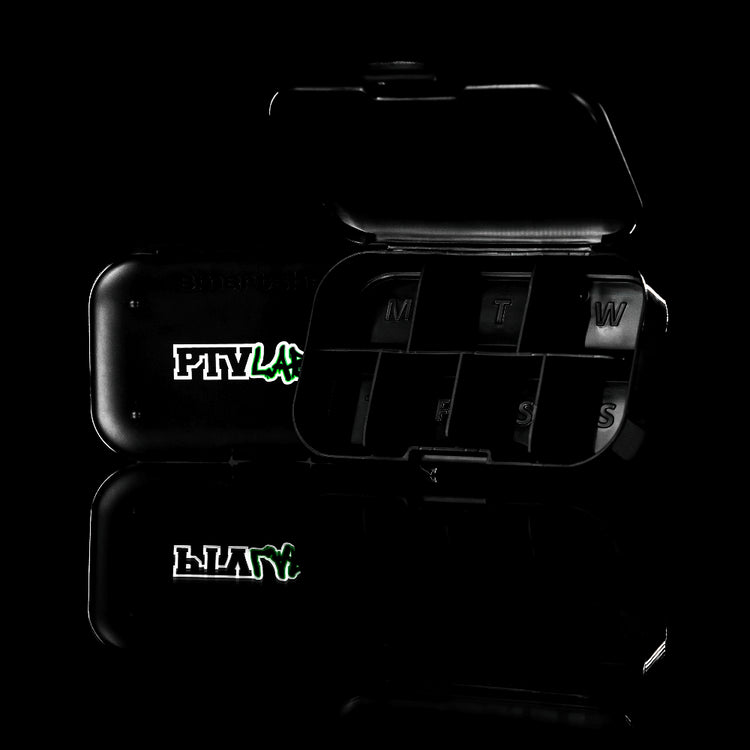 Pilleriboksi avattuna – 7 lokeroa viikon jokaiselle päivälle lisäravinteiden säilytykseen